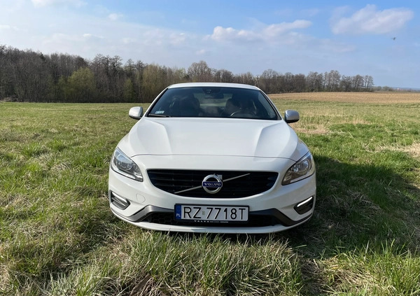 Volvo S60 cena 73500 przebieg: 132000, rok produkcji 2018 z Rzeszów małe 172